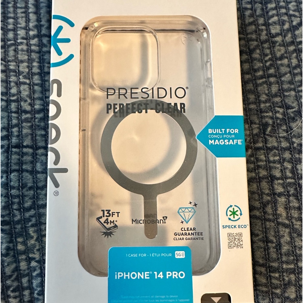 Speck - Presidio Perfect Clear with MagSafe - fits iPhone 14 Pro - brand new!